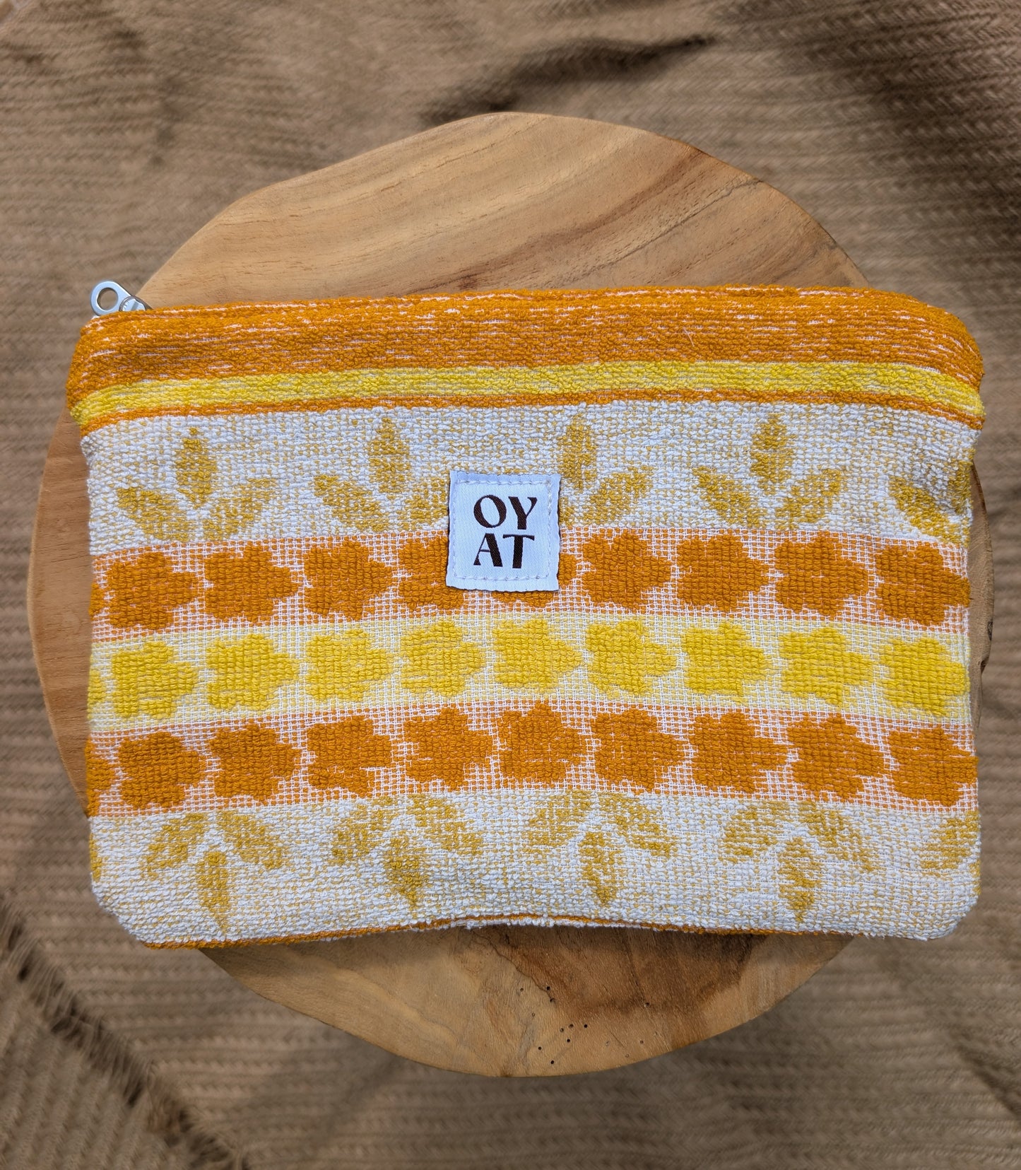 Pochette en éponge upcyclée