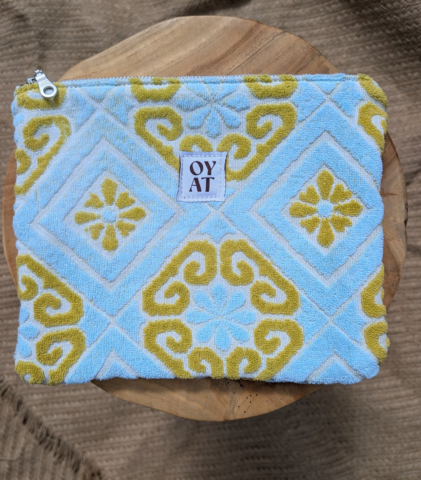 Pochette en éponge upcyclée