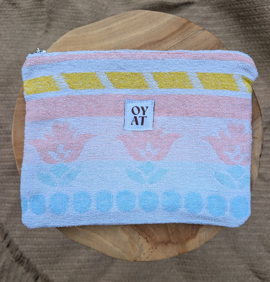 Pochette en éponge upcyclée